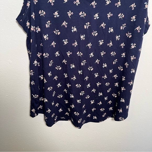 Dip V-Neck Swing Tank Top Navy Blue Floral - Picture 3 of 8